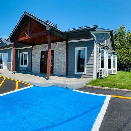 Motel L'Abri Carleton-sur-Mer Екстер'єр фото
