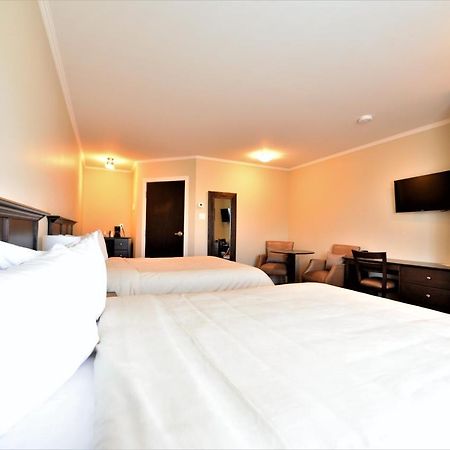 Motel L'Abri Carleton-sur-Mer Екстер'єр фото