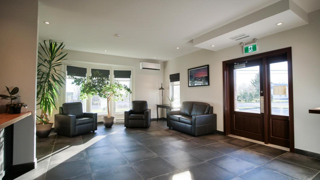 Motel L'Abri Carleton-sur-Mer Екстер'єр фото