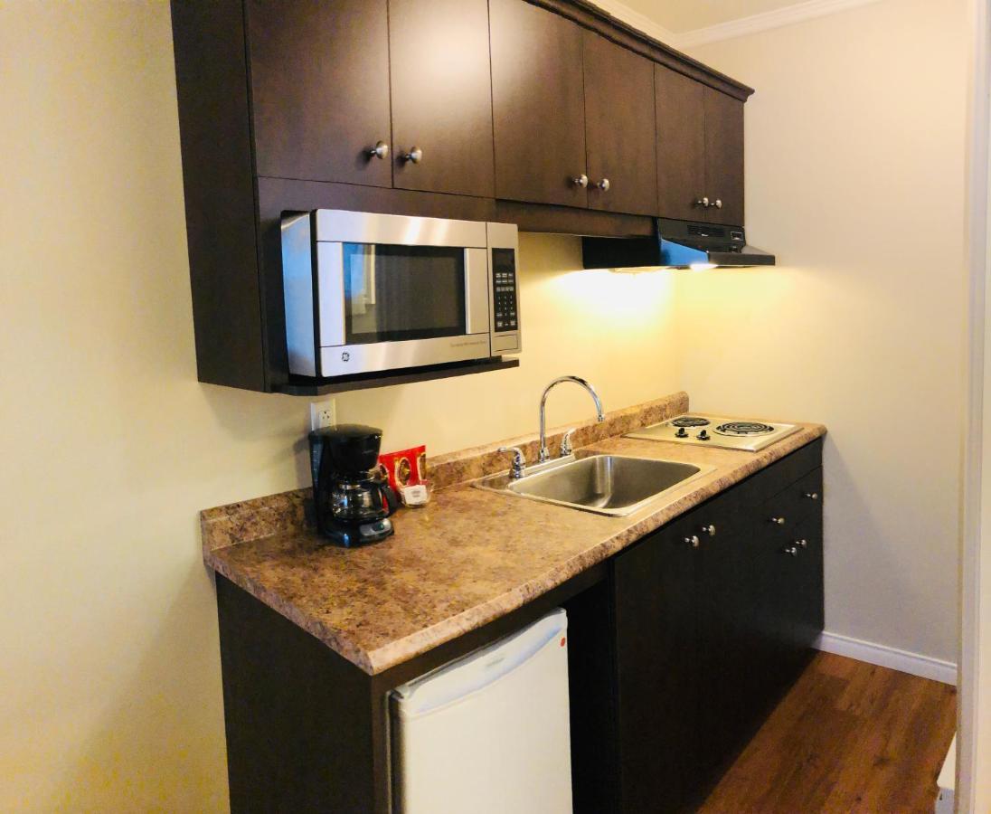 Motel L'Abri Carleton-sur-Mer Екстер'єр фото